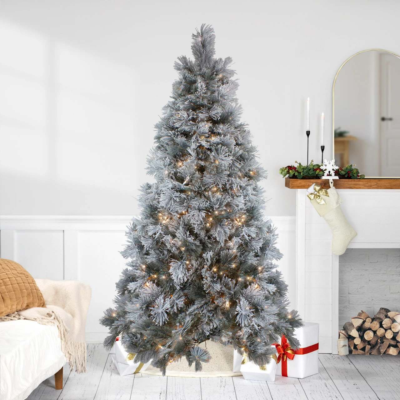 7.5' Pre-Lit Full Black Spruce Artificial Christmas Tree - Clear LED Lights 1 7.5' Pre-Lit Full Black Spruce Artificial Christmas Tree - Clear LED Lights